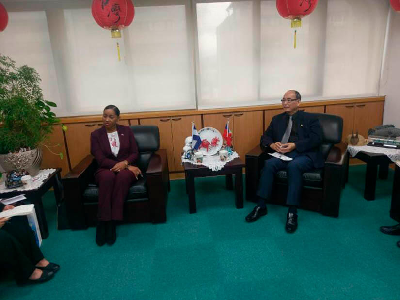 codirectora de INTUR, compa&ntilde;era Anasha Campbell, sostuvo un encuentro con el Director de Turismo de Taiw&aacute;n, se&ntilde;or Erick Lin